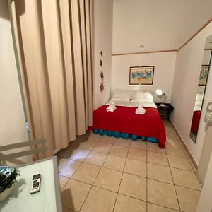Camera con letto king size
